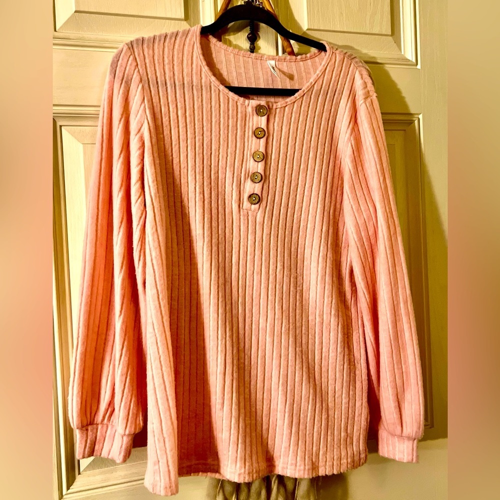 Soft Pink cozy round neck sweater with button details &delicate balloon sleeves